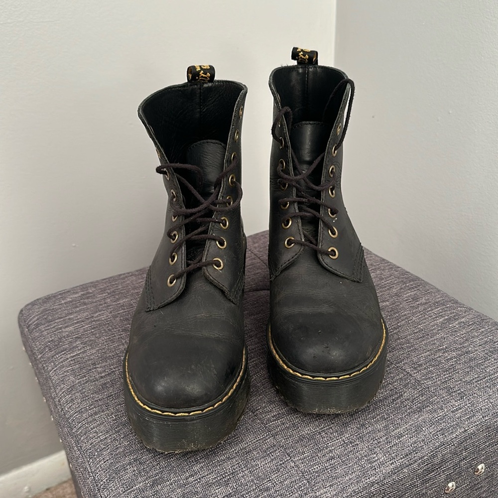 Dr. Martens Platform Shriver HI